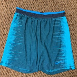 Nike vaporknit repel strike shorts size med